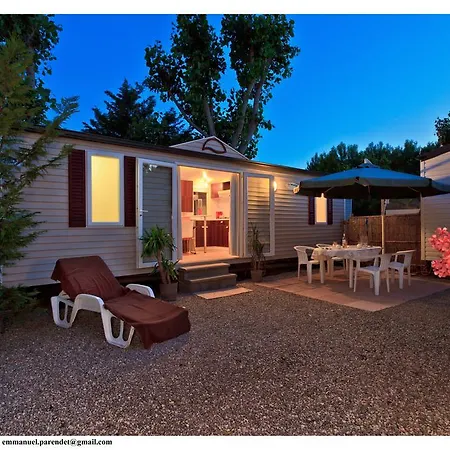Vic's Land Holidays Campsite