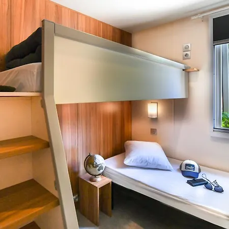 Vic's Land Holidays 5*