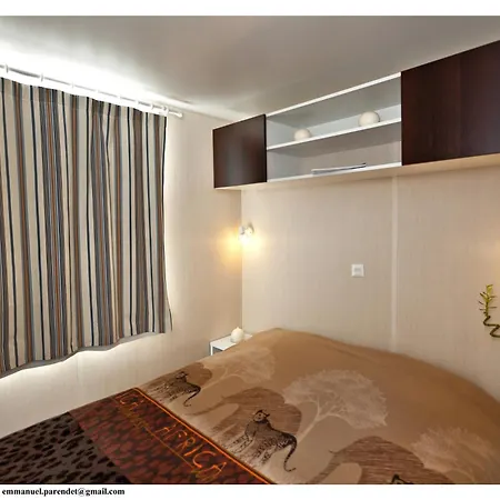 Vic's Land Holidays Kemping 5*