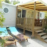 Camping Vic's Land Holidays 5*