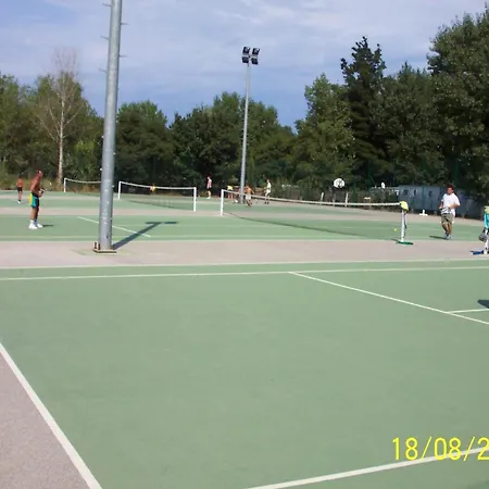 Campsite Vic's Land Holidays Grimaud