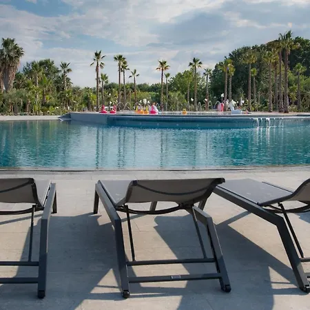 Vic's Land Holidays 5*