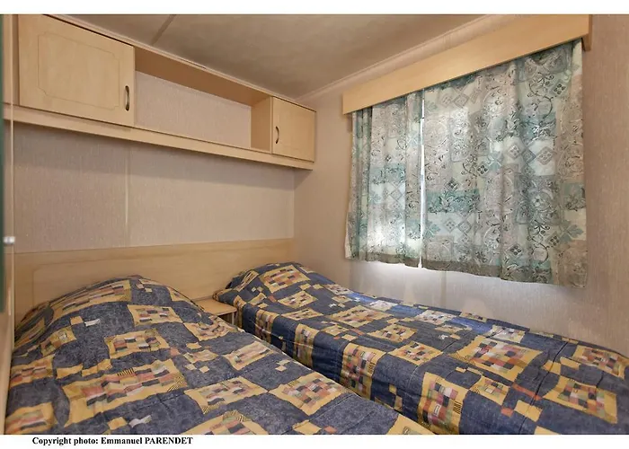 Vic's Land Holidays