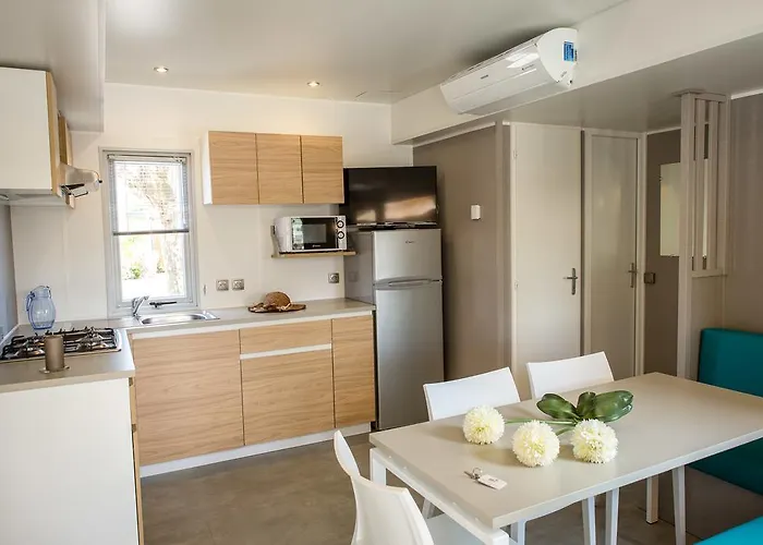 Parque de Campismo Vic's Land Holidays 5*